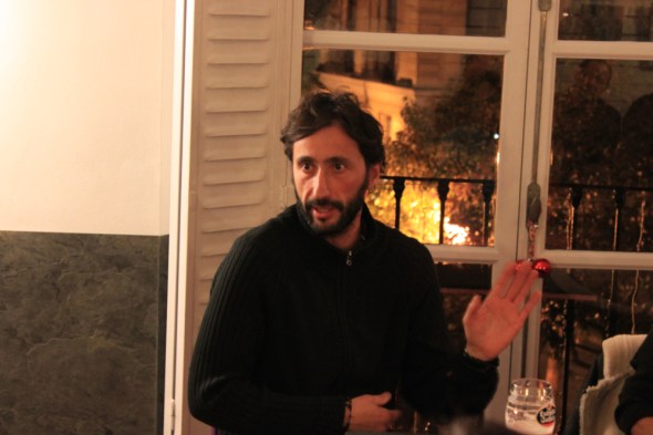 El fotoperiodista, en la conversación.